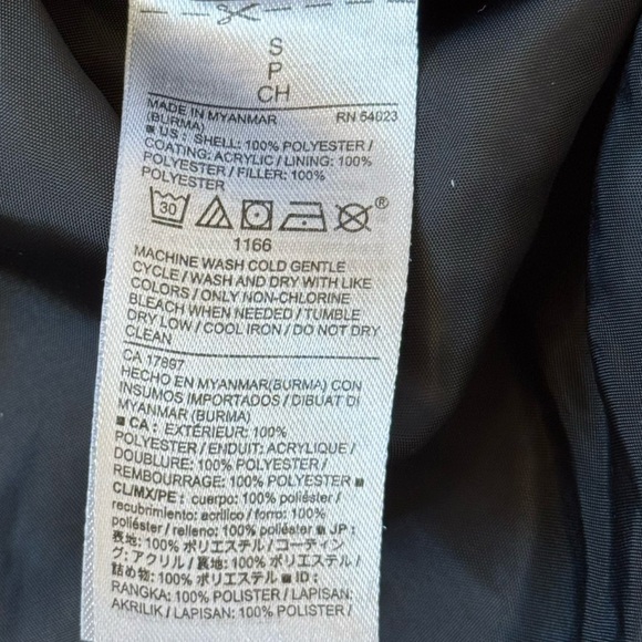 Old Navy Women’s Quilted Lightweight Black Vest Size Small - Picture 7 of 9